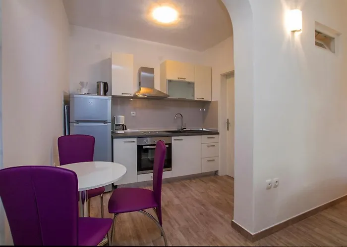 Apartman App 100m From The Sea, 077