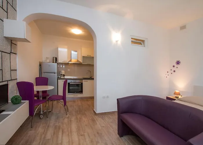 Apartman App 100m From The Sea, 077